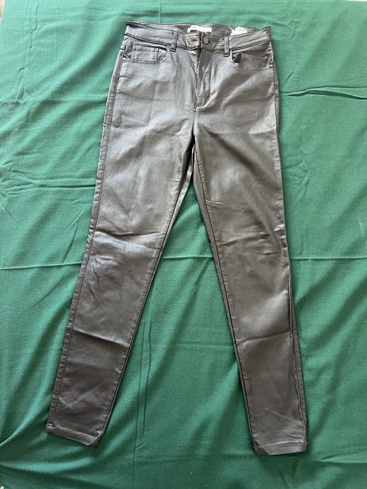 Pantaloni mulati, negri, imitatie piele Sinsay