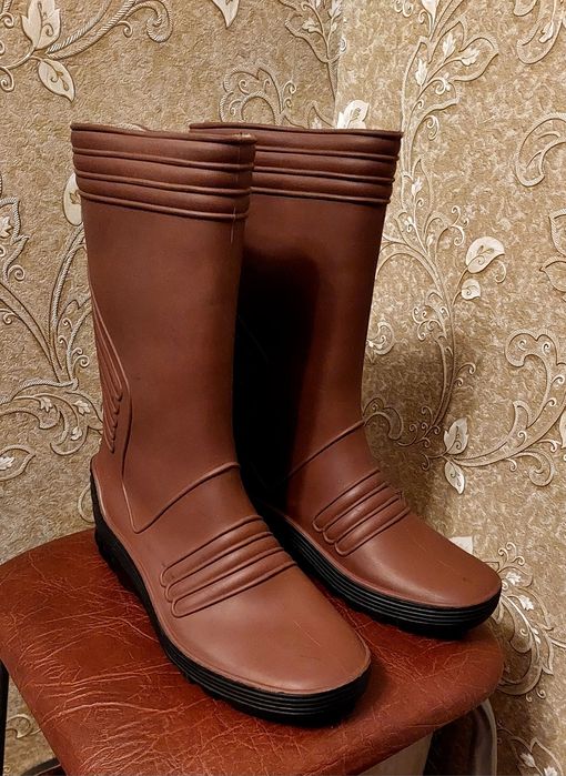 Резиновые сапоги