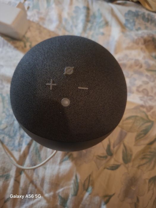 Boxa smart amazon echo dot