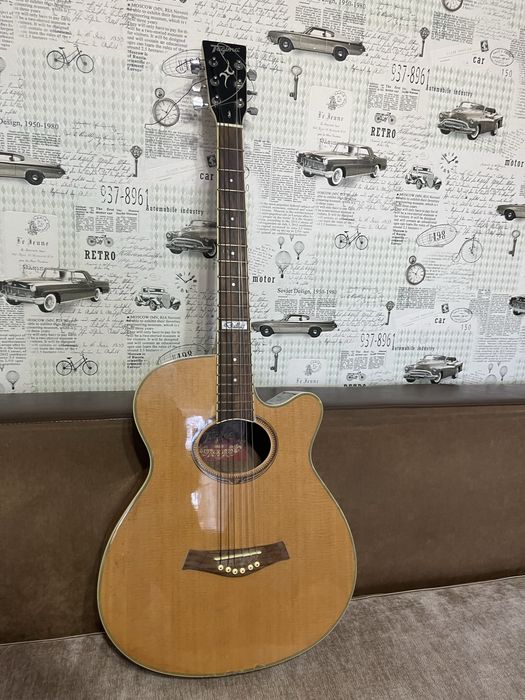 Гитара 6 струнная