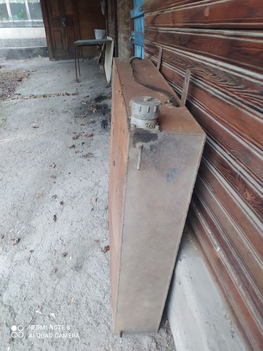 Продам бак на 200 литров.