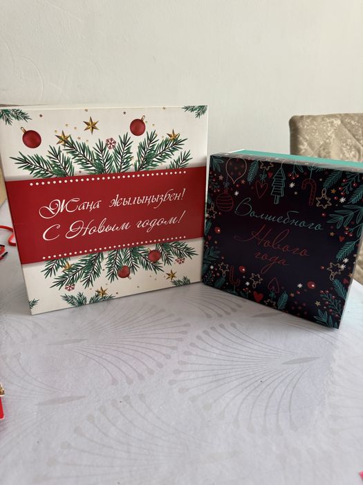 Коробка новогодняя