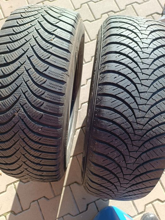 Vând două anvelope all seasson 215 /65r 16
