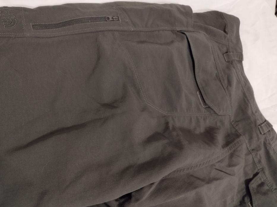 Pantaloni măsura 36