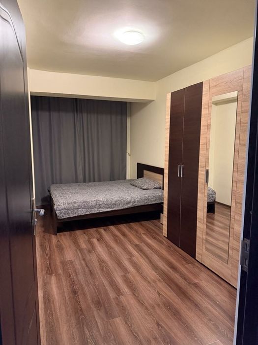 Închiriez apartament