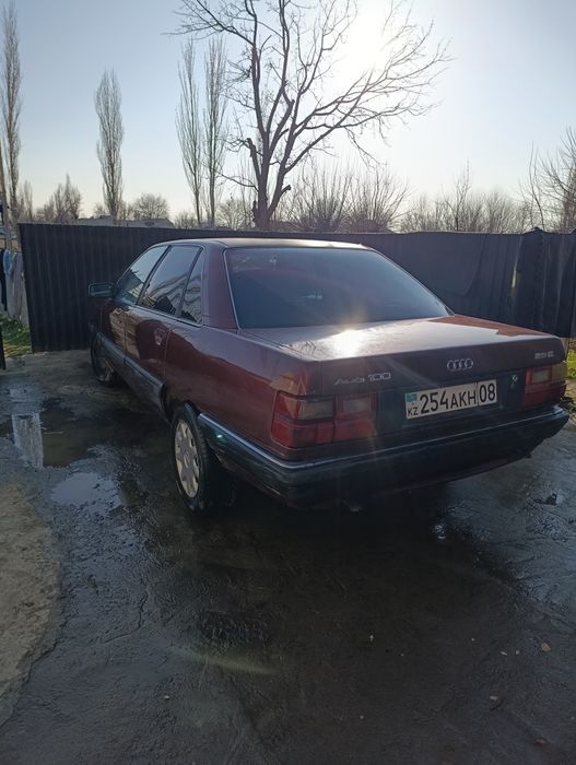 Ауди 100 сатылады