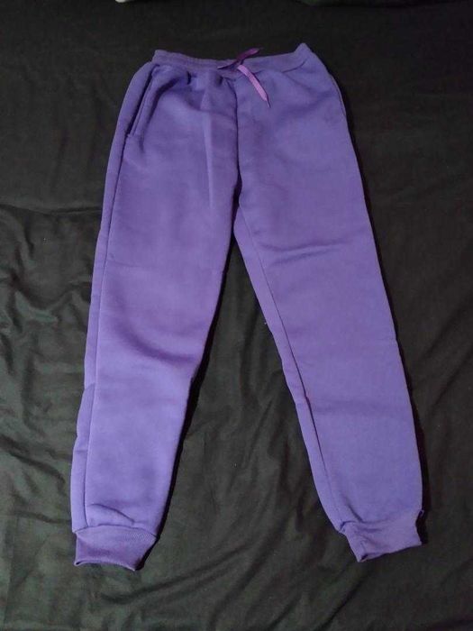 Pantaloni sport barbati