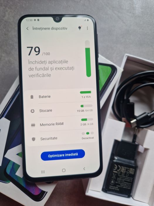 Samsung A40 cu 60/4 Gb sau un A20e cu 3/32 Gb memory