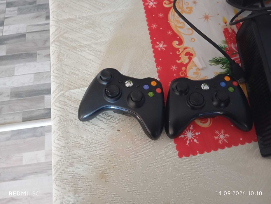 Xbox360 slim в добро състояние