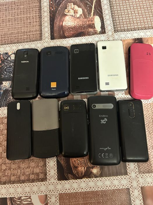 Vand telefoane vechi