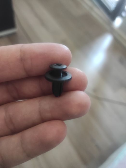 Авто крепежи - пластмасови