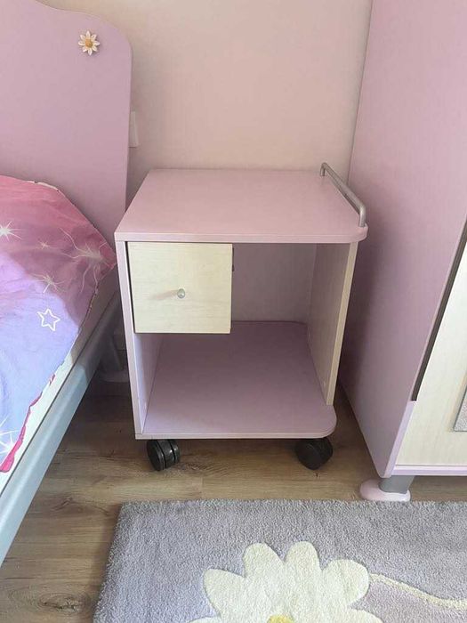 Мебели за детска стая - момиче