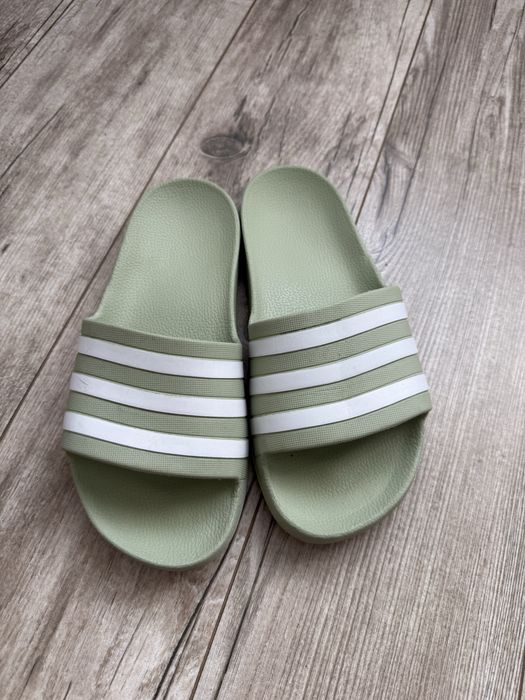 Slapi Adidas,  marimea 37 verde menta