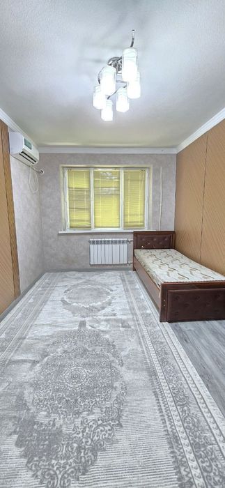 Чиланзар -5 кв  1/4/4. 30м2 Срочно Продам квартиру Срочно