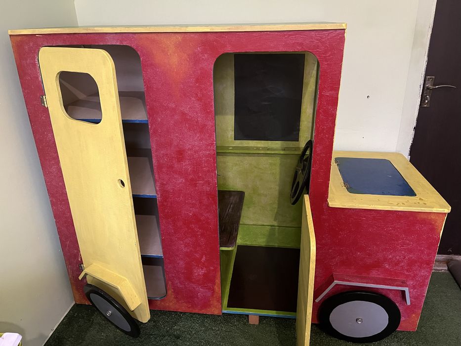 Шкаф машинка деревянная