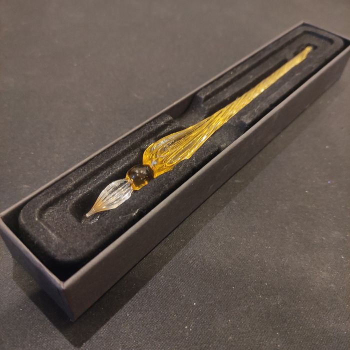 Перьевая ручка Herbin  стекло