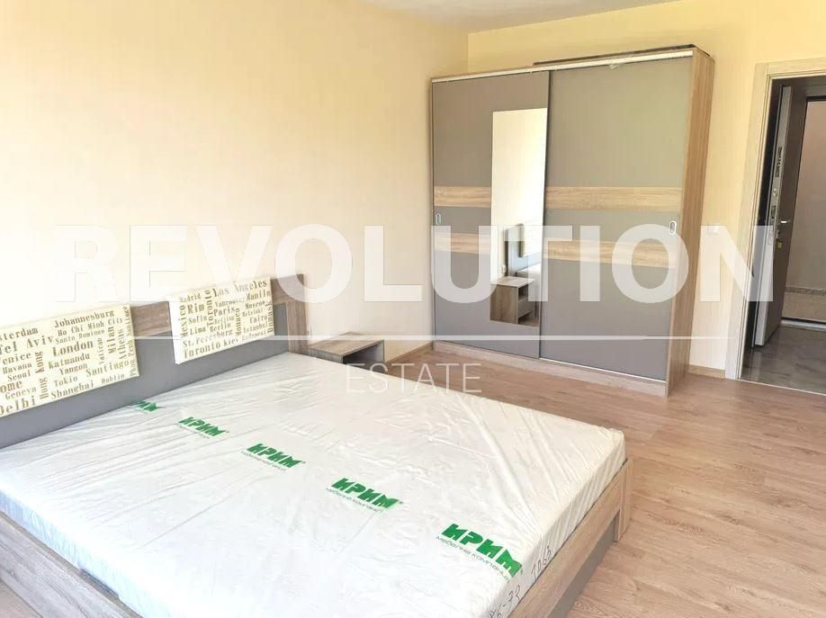 Дава се под наем Тристаен апартамент в Варна, Младост 1 - 95 кв.м за 750 € - Снимка #2