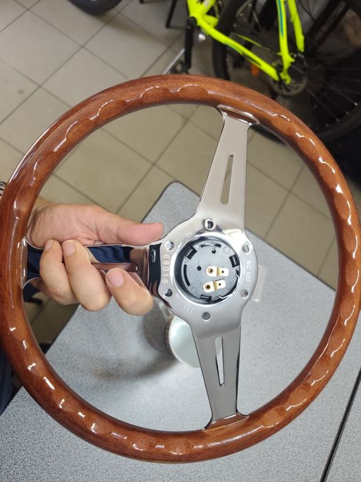 Волан Нарди, Nardi