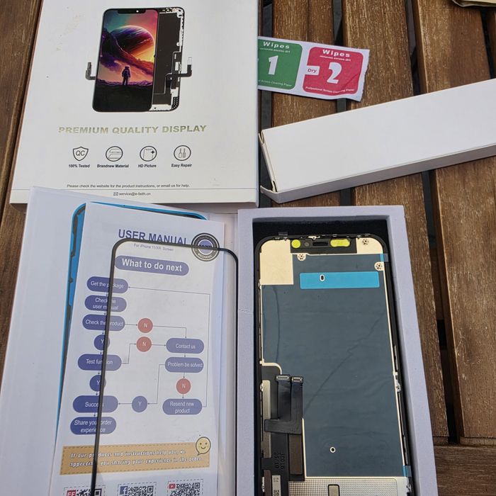 Нов Дисплей за iPhone 11 / XR (Пълен Комплект за Смяна) + Подарък Стъклен Протектор