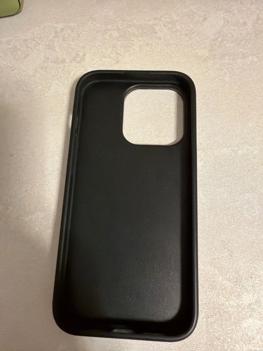 Кеис за айфон 15 про оригинален