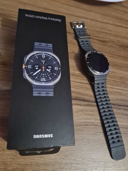 Samsung Galaxy Watch ULTRA impecabil