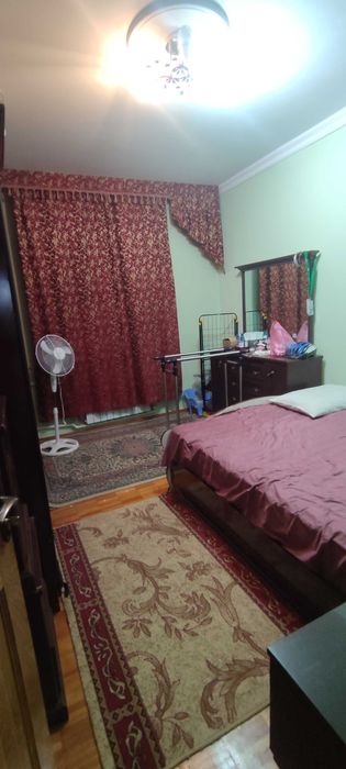 Продается своя 3/1/5 на Кара су 1. Напротив базарчика