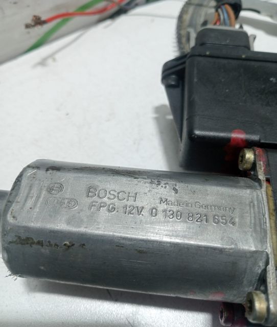 Macara geam fata stanga electrica 0 130 821 654 / 0130821654 Opel Vec