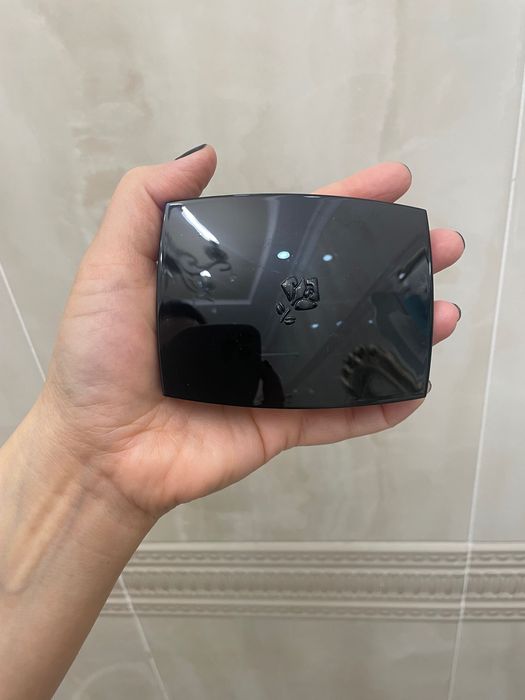 Продаются тени Lancome