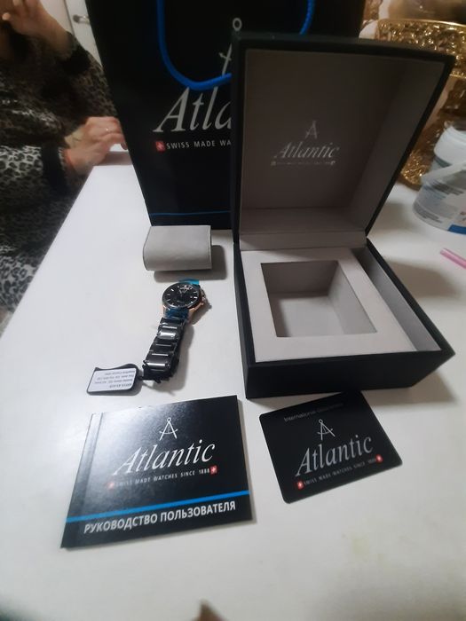 Часы швейцарские