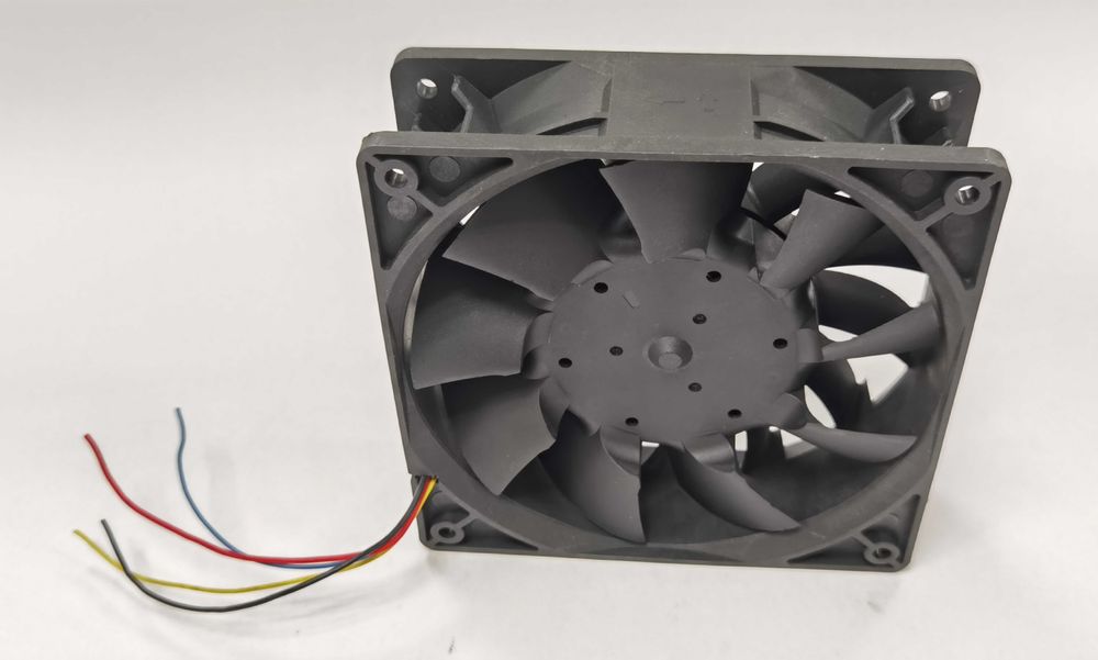 Вентилатори за РС и сървър