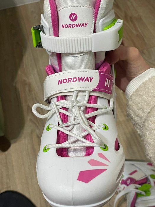 Коньки на девочку