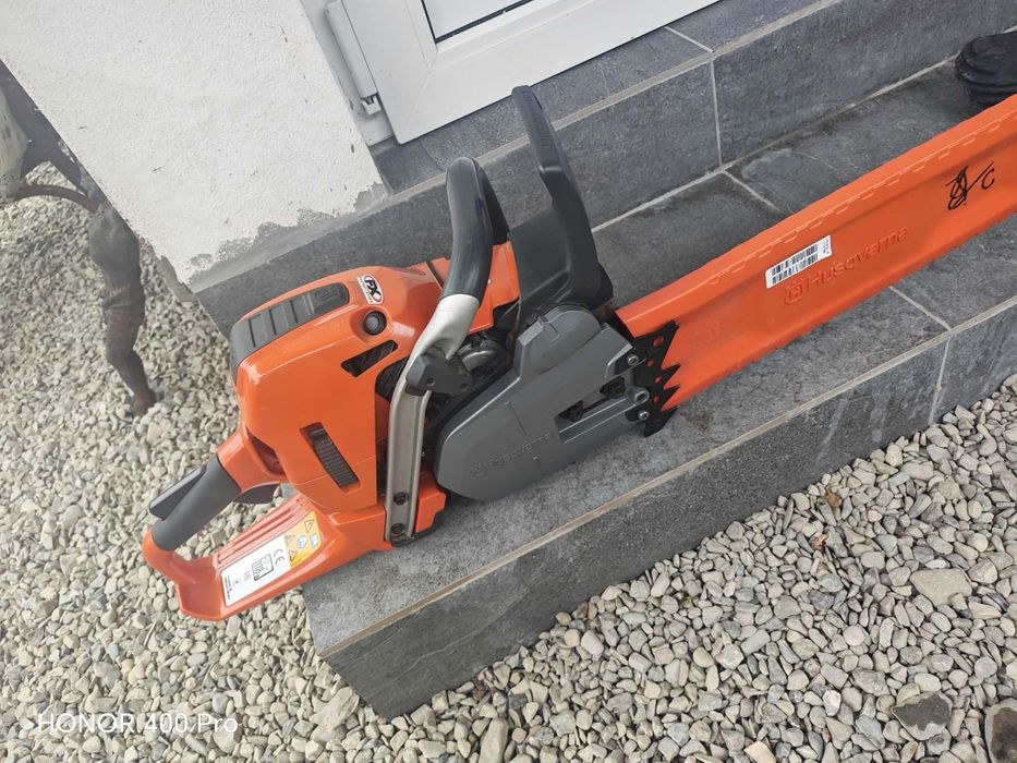 Husqvarna 562xp noua Cu un an garanție