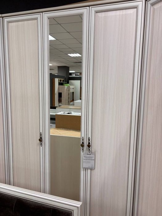 Срочно продам б/у шкаф