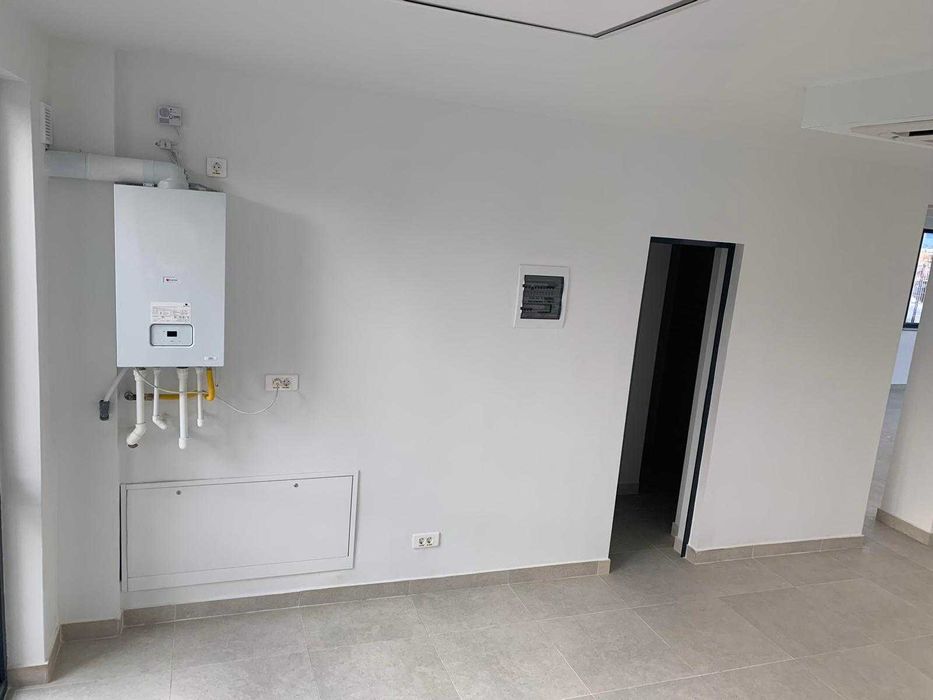 Bd. Pacurari, 85 mp spatiu comercial/birou clasa A, locuri de parcare,