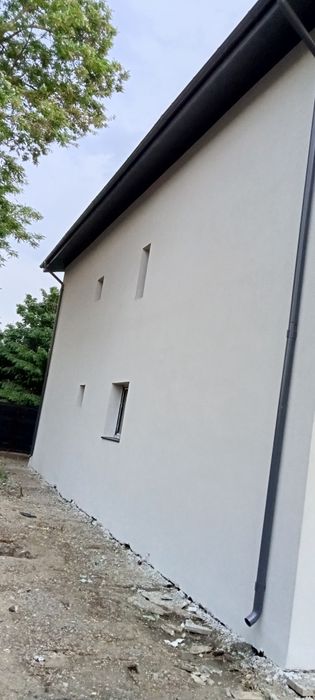 Reparați, acoperișuri construcții la cheie