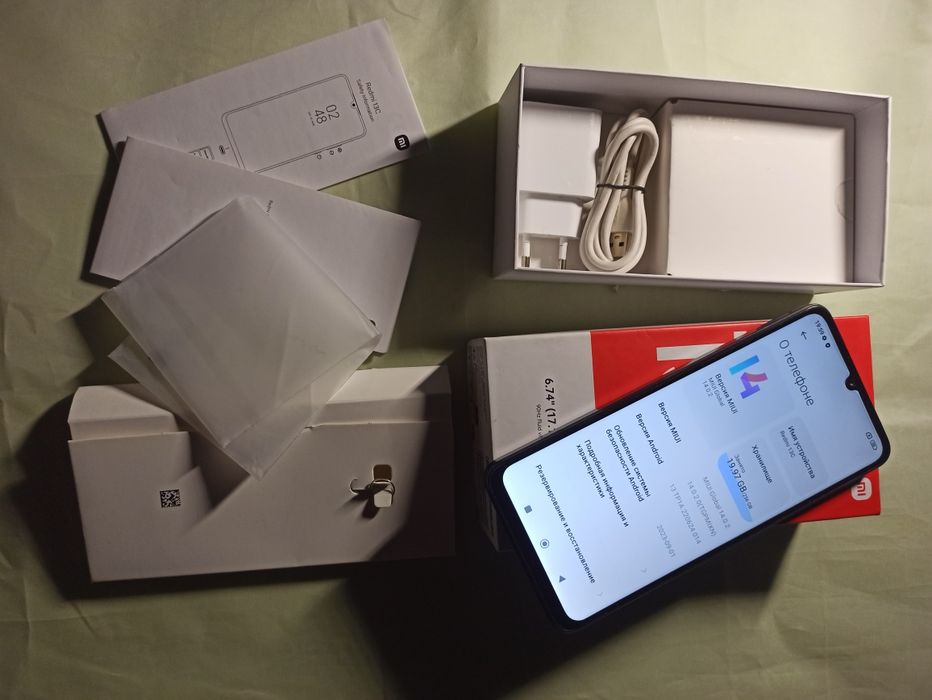 Redmi 13C 12/256 гб