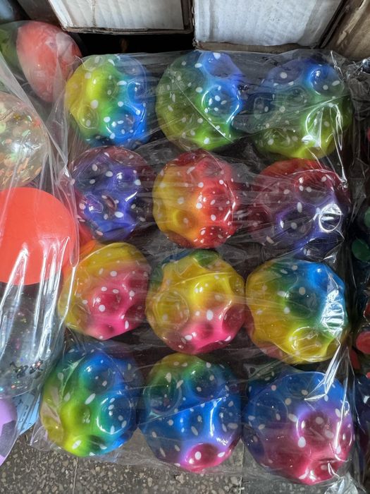 Подскачащи топки Moon Ball и Sky Ball