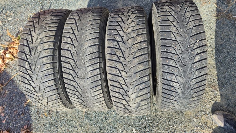 Резина зимняя на дисках 245/70R16