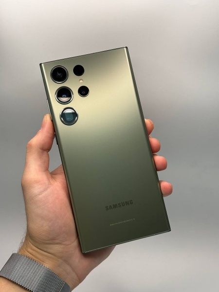 Продам Samsung galaxy S23Ultra 5G