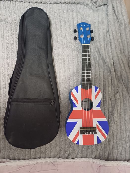 Укулеле с принтом