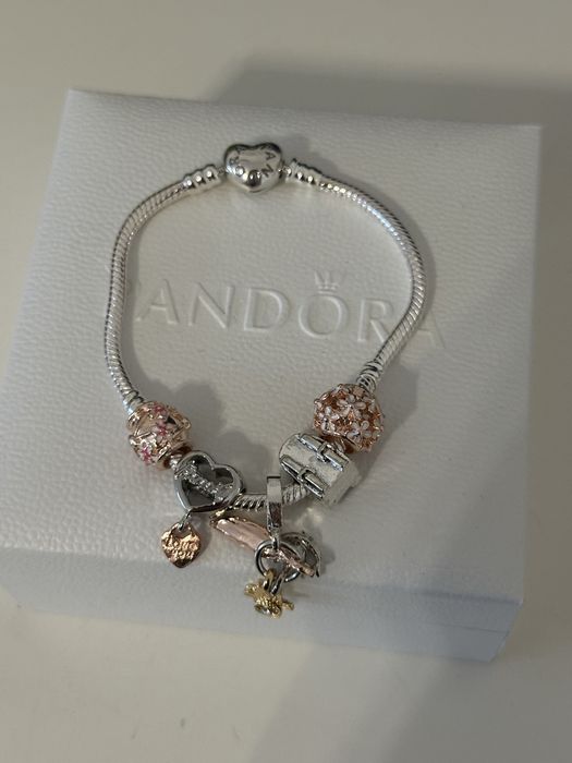 Bratara Pandora cu charmuri