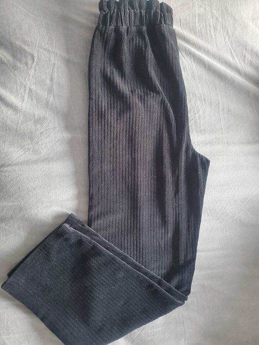 Pantaloni Zara de catifea 13-14 ani