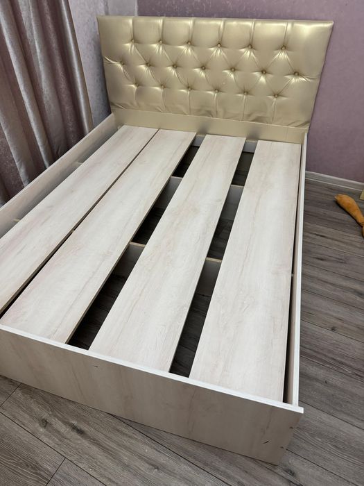 Продам мебель: кровать полуторка