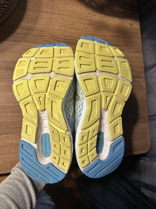 Маратонки New Balance 680 v6