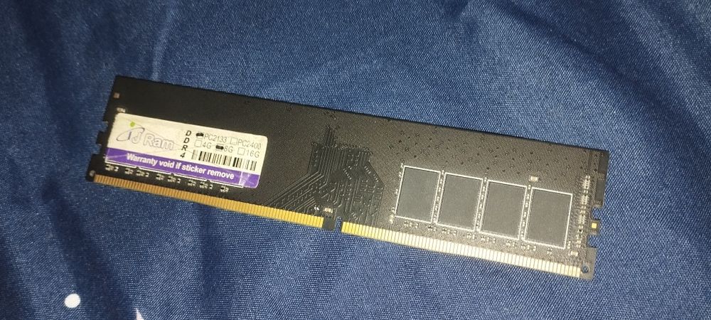 Продам озу ддр4 8гб