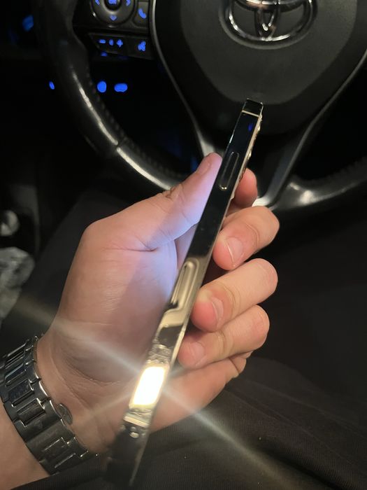 Продается iphone 12 pro