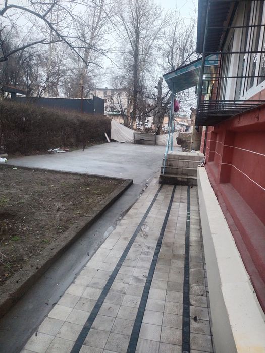 3 xonali dom sotiladi