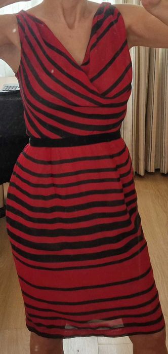 Лятна рокля в червено и черно