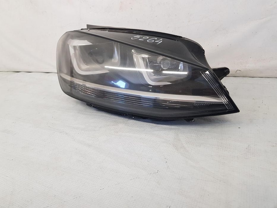 Far dreapta Xenon VW Golf 7 dupa 2013