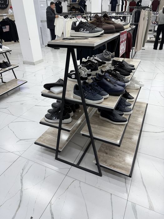 Продам стойки для магазина